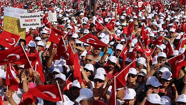 Cumhurbaşkanı adayı İnce: 'Göcek Tüneli ücretsiz, yazlık saray engellilerin olacak'