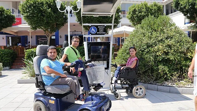 Akülü araç kullanan engelli vatandaşlara büyük kolaylık