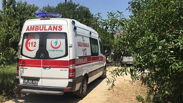 Bahçe sularken aniden yere yığıldı