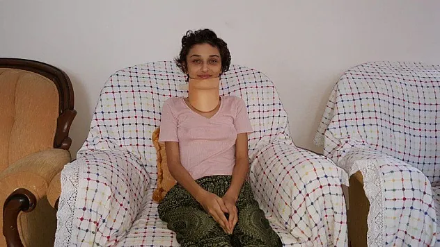 Kanser hastası Ece yaşamak istiyor