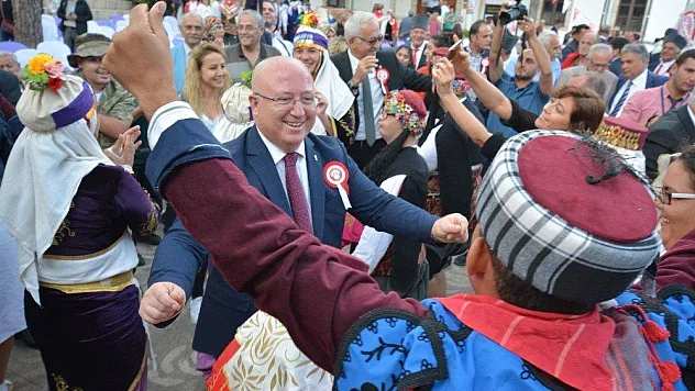 Menteşe Kültür ve Sanat Şenliği baca yakma töreni ile başladı