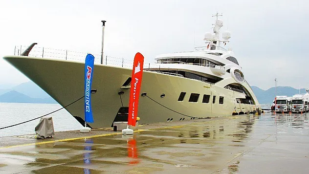 Petrol Ofisi, lüks yat Ace'ye yakıt ikmali yaptı