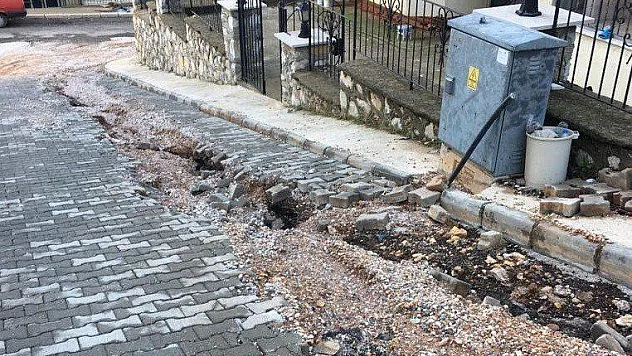 Milas'ta vatandaşlardan yol tepkisi