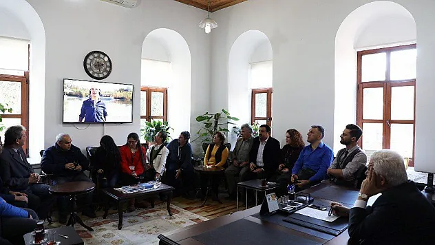 'Engelsiz Söyle' klip ekibinde Başkan Gürün'e ziyaret