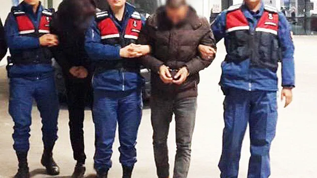 Cezaevi hükümlüsüne esrar satarken yakalandı