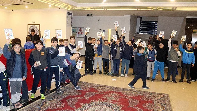 Öğrenciler yarıyıl tatilinde 'Olmazsa Olmaz'ı okuyacak