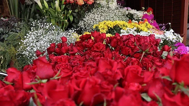 Çiçekçilikte artık teknolojiyi yakalayan kazanıyor