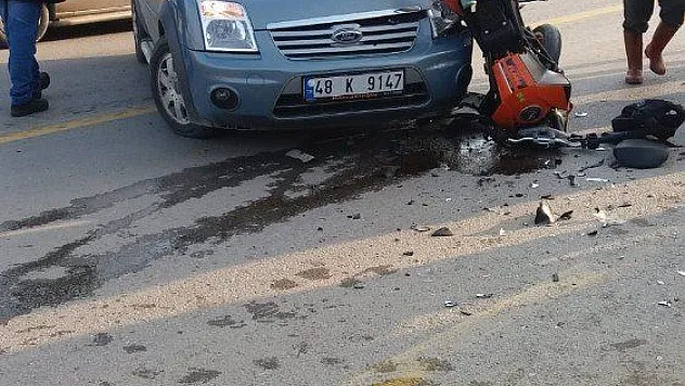 Köyceğiz'de otomobille, motosiklet çarpıştı: 1 yaralı
