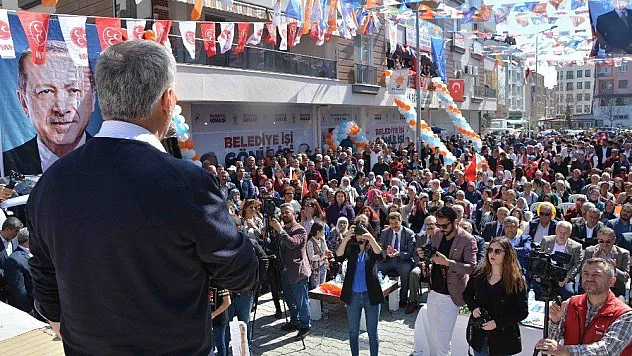 Ak Parti Büyükşehir Adayı Dr. Hıdır 'Hizmet kervanımızın önünü ne Osman Gürün ne de Kemal Kılıçdaroğlu kesemez'