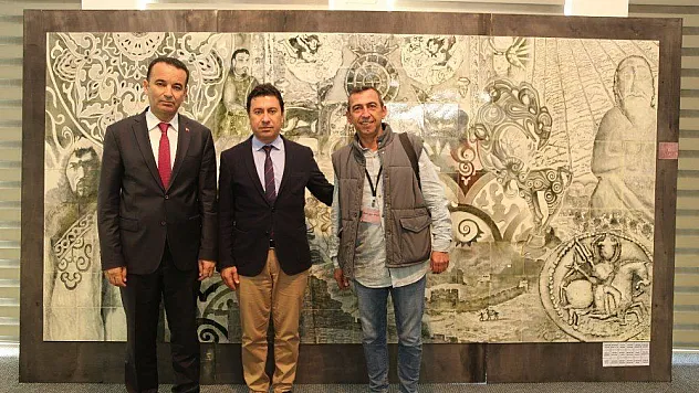 Ahmet Aras, Orta Asya'da Türklerin Sanat Yolculuğu sergisini gezdi
