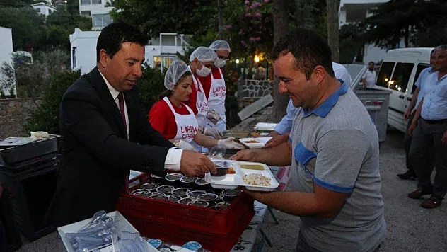 Başkan Aras, iftarı yakaköy sakinleriyle yaptı