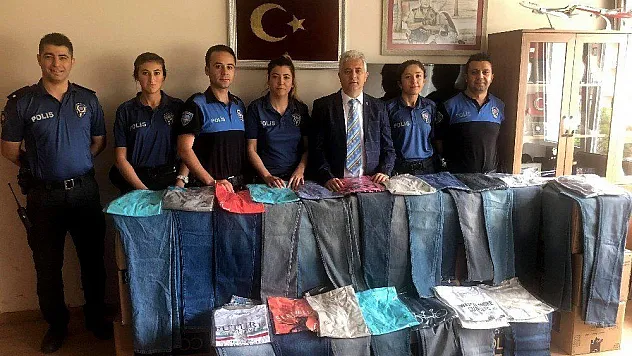 Polislerden örnek davranış