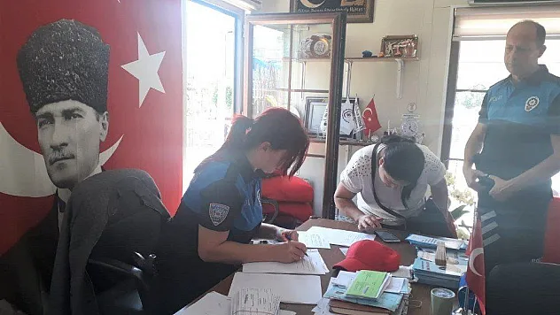 Polisten çocuklara bayram hediyesi