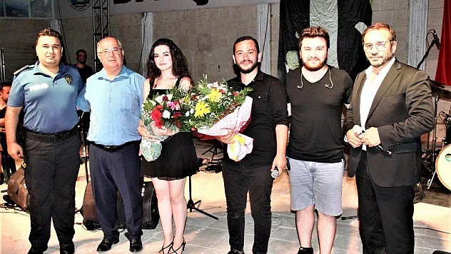 Emniyete destek konserine büyük ilgi