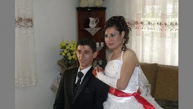 İŞİTME ENGELLİ GENÇLER HAYATINI BİRLEŞTİRDİ