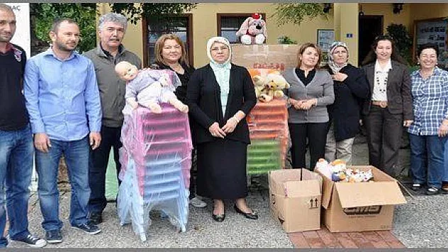 ŞIRNAK'TAKİ ÖĞRENCİLERE YARDIMDA BULUNDU