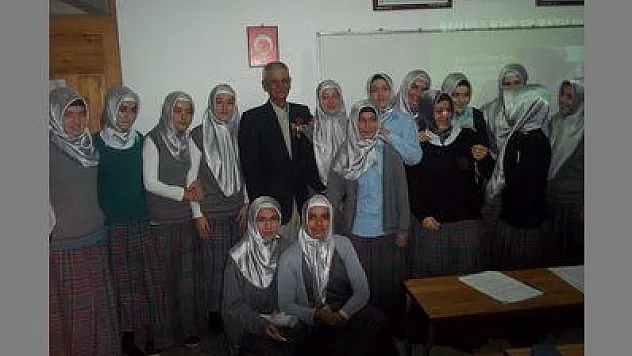 KORE GAZİSİ ÖĞRENCİLERE SOĞUK SAVAŞI ANLATTI