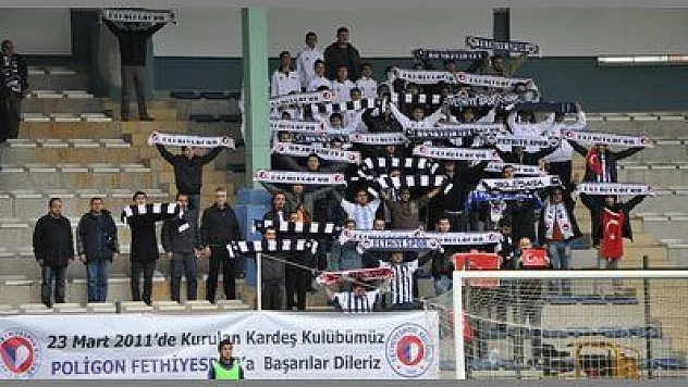 LACİVERT BEYAZLI KULÜPTEN TARAFTARA TEŞEKKÜR