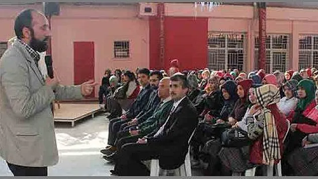 ÖĞRENCİ MOTİVASYONU  KONULU KONFERANS VERİLDİ