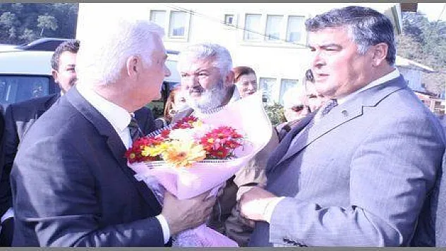 CHP FETHİYE'DE OSMAN GÜRÜN'LE ÇIKARTMA YAPTI