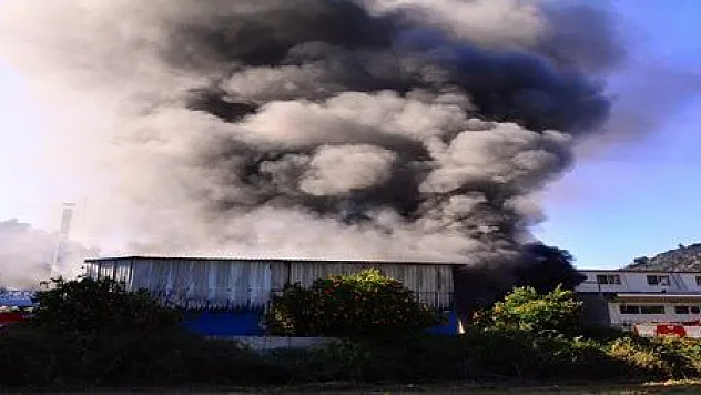 SÜT ÜRÜNLERİ FABRİKASINDA KORKUTAN YANGIN...