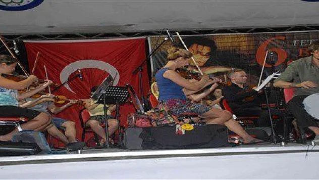 1700 METREDE KLASİK MÜZİK DİNLETİSİ YAPILDI