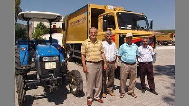 ÇİFTLİK BELEDİYESİ, 1 ADET TRAKTÖR İLE 1 ADETTE KAMYON SATIN ALDI