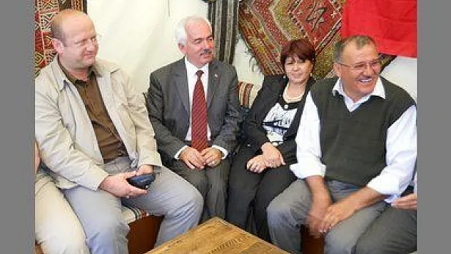 TAŞKIN ÇALIŞMALARINI SÜRDÜRÜYOR