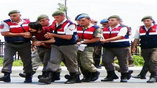 Hayat hikayeni anlatma, savunmanı yap