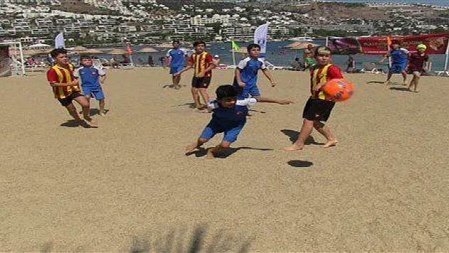 Çocuklar Plaj Futbol Turnuvası, Türkiye'de ilk kez Bodrum'da düzenlendi