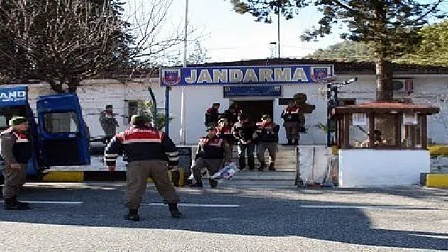 MARMARİS'TE 5 KİLO UYUŞTURUCU ELE GEÇİRİLDİ...