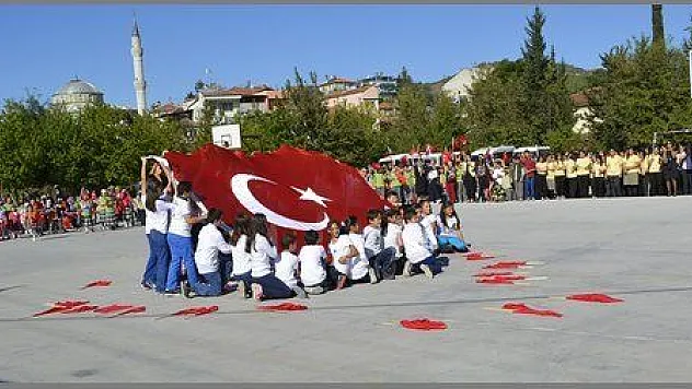 SEYDİKEMERDE CUMHURİYET COŞKUSU