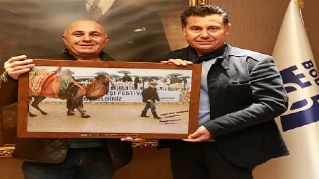 KOS'TA KOCADON SEVGİSİ BİTMİYOR...