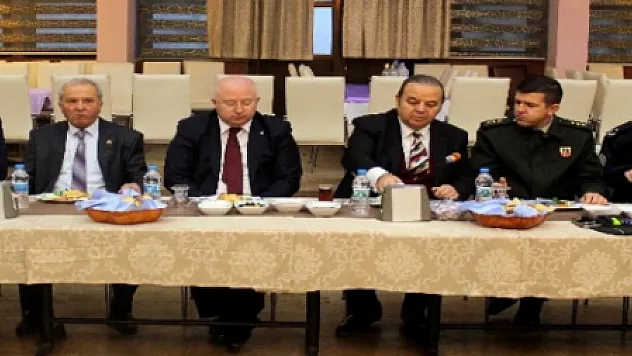 KAYMAKAM YILDIZ MUHTARLARLA BİR ARAYA GELDİ...