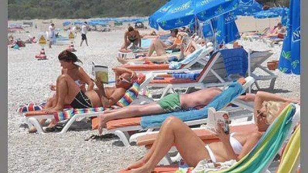 ÖLÜDENİZ'E YAZ GELDİ