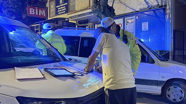 4'üncü kez alkollü yakalandı, 'Beni reklam yapacaksın' diyerek sitem etti