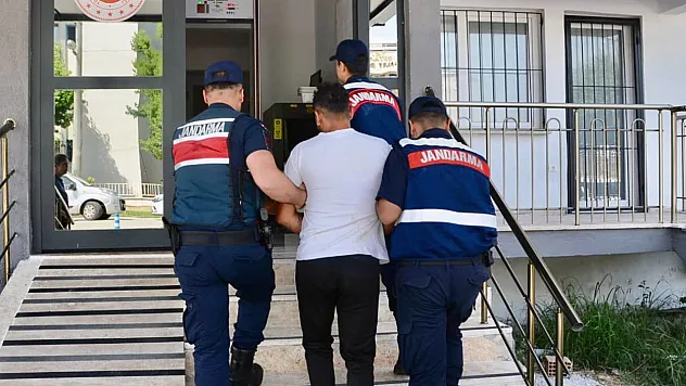 43 yıl hapis cezası ile aranıyordu