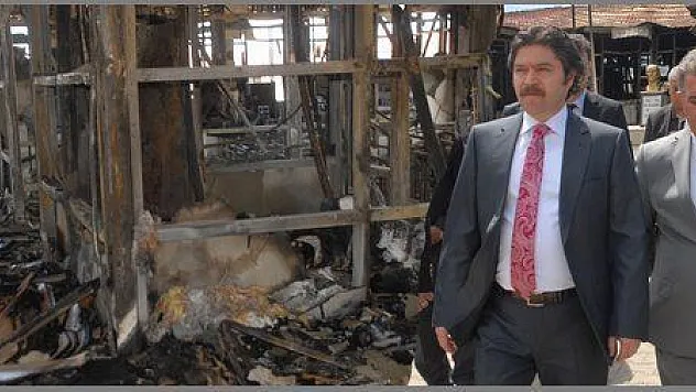 MUĞLA VALİSİ, KÜL OLAN LİSEDE İNCELEMEDE BULUNDU