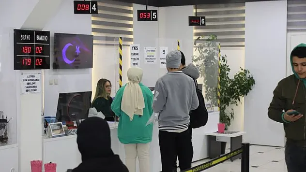 6 BİN GENCİN YKS ÜCRETLERİNİ KARŞILIYOR