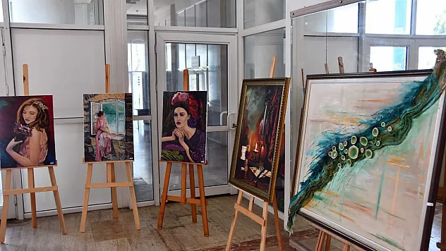 60 eser sergilenecek