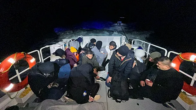 17 düzensiz göçmen kurtarıldı