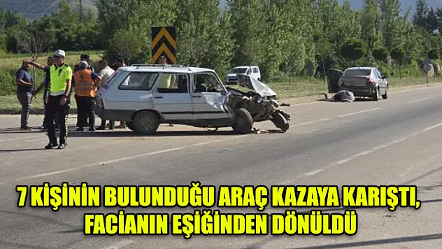 7 Kişinin Bulunduğu Araç Kazaya Karıştı, Facianın Eşiğinden Dönüldü