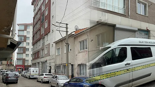 7'nci kattan atlayan adamın evinden eşinin cesedi çıktı