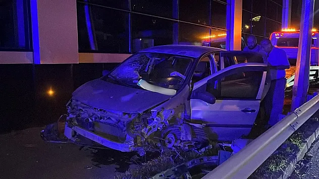 7 saatlik sürüş sonrası uyuyan sürücü kaza yaptı: 2 yaralı