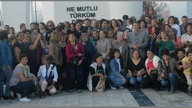 CHP KADIN KOLLARI FETHİYE'DE BULUŞTU