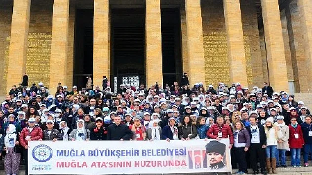 Muğlalı kadınlar Ata'sının huzurunda