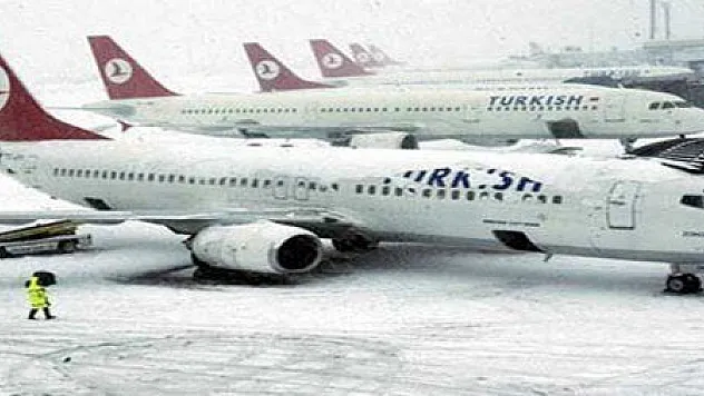 THY, SAAT 17.00'YE KADAR TÜM İÇ HAT SEFERLERİNİ İPTAL ETTİ...