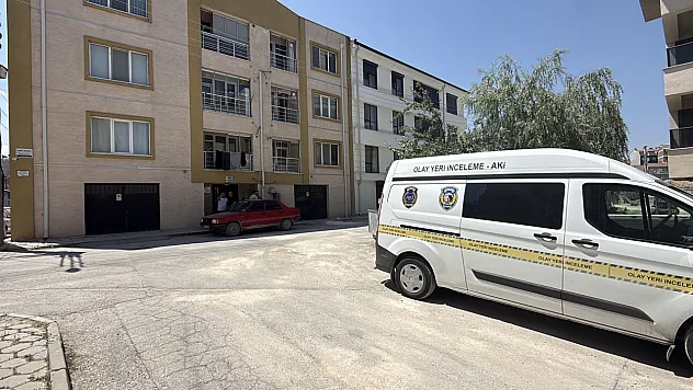 9 metre yükseklikten düşen 3 yaşındaki çocuk ağır yaralandı