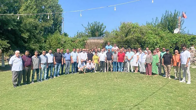 AK Parti Fethiye Teşkilatı mahalle başkanlarıyla bir araya geldi