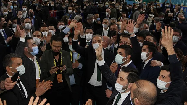 AK Parti İl Kongresi'ne Kadem Mete listesi ile gidiliyor